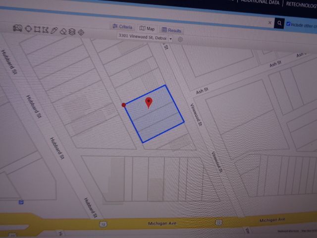 3301 Vinewood St, Detroit, MI 48208 - photo 2