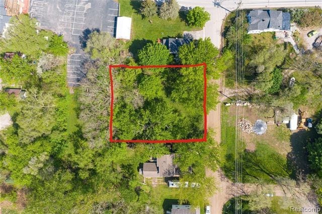 1469 Milmine St, Leonard, MI 48367