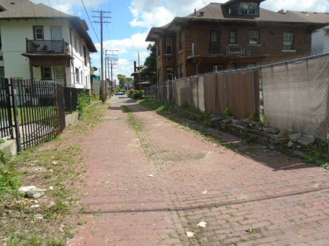 35 Edison St, Detroit, MI 48202 - photo 19