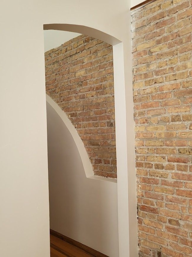 677 Selden St, Detroit, MI 48201 - detailed view of arched walkways