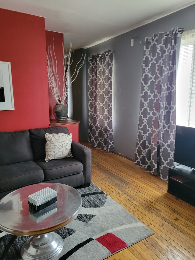 677 Selden St, Detroit, MI 48201 - living area featuring hardwood / wood-style flooring