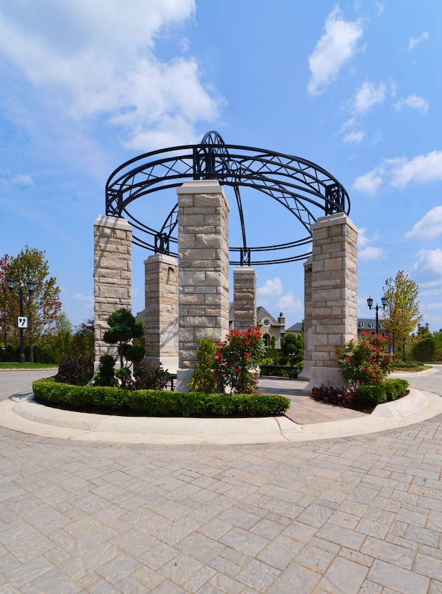4701 Pinnacle Blvd, Rochester, MI 48306 - view of home's community