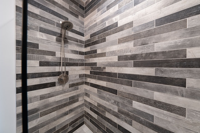 2813 Brush St Unit 99, Detroit, MI 48201 - bathroom with a tile shower