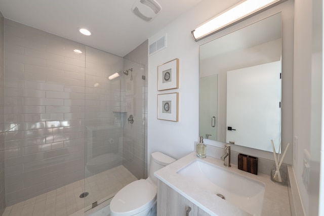2813 Brush St Unit 99, Detroit, MI 48201 - full bath featuring toilet, tiled shower, vanity, and recessed lighting