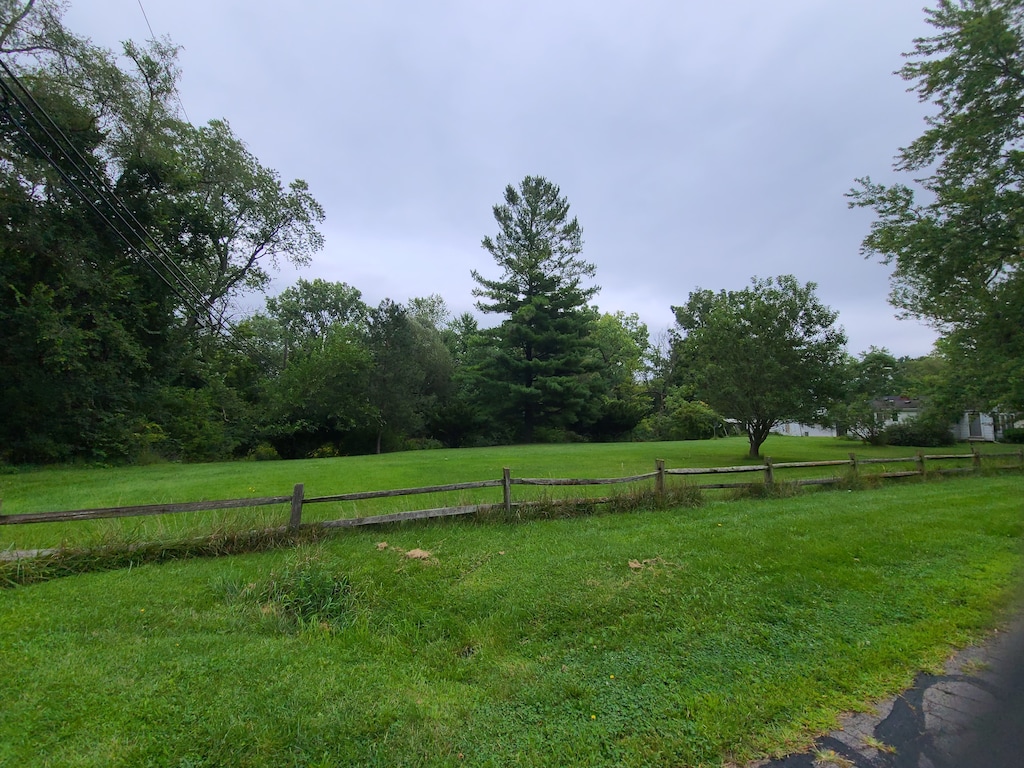 18570 Pershing St, Livonia, MI 48152