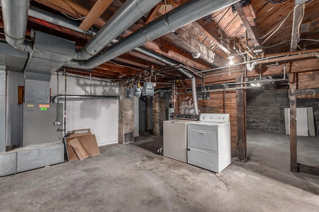 basement featuring washing machine and dryer