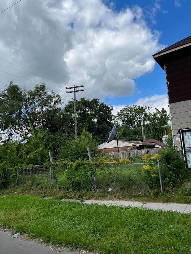 12201 Hartwell St, Detroit, MI 48227 - photo 2