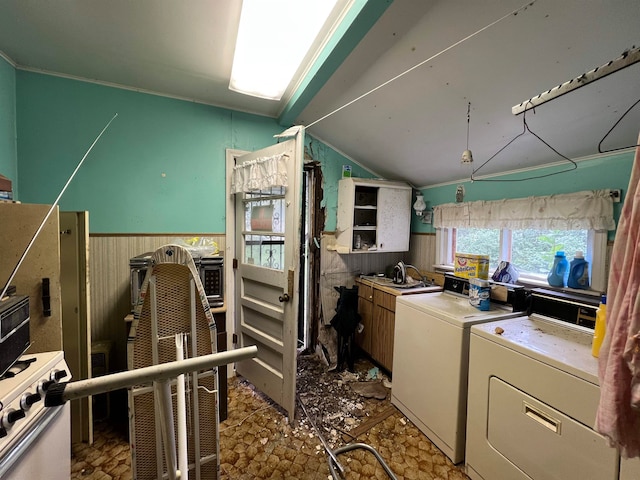 interior space with washing machine and clothes dryer