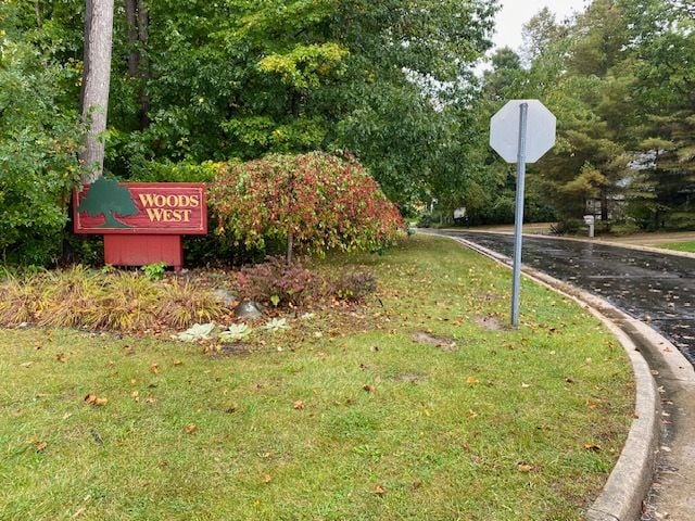 7105 Woods W Dr, Flushing, MI 48433