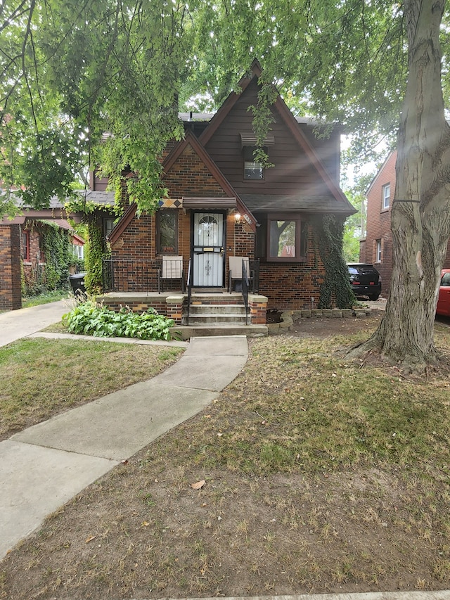 view of front facade