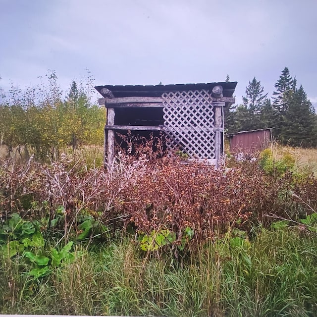 view of outdoor structure