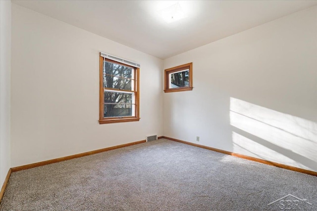 view of carpeted spare room