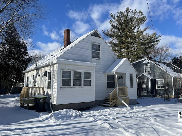 view of front of property