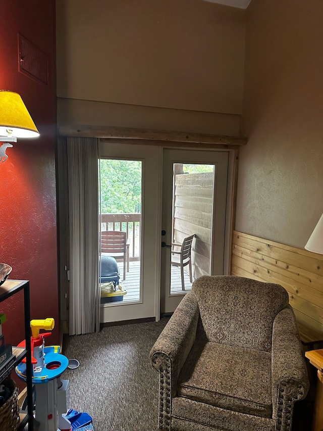 living area with carpet floors