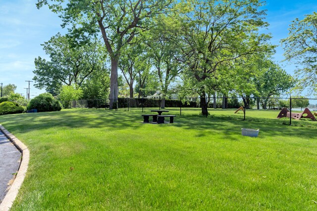 8900 E Jefferson Ave Unit 630-631, Detroit, MI 48214 - view of surrounding community