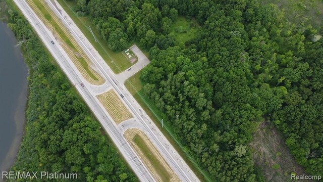 12071 Highland Rd, Hartland, MI 48353