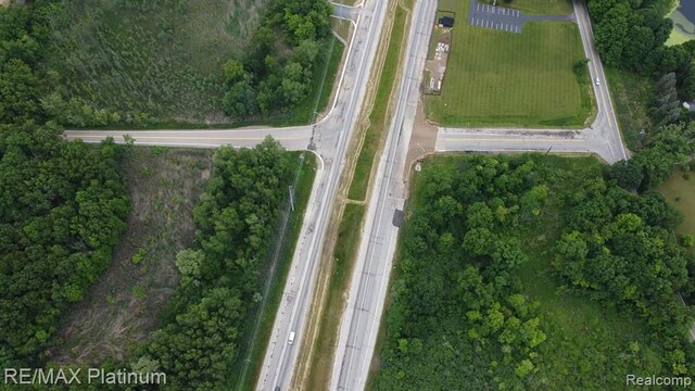 12071 Highland Rd, Hartland, MI 48353