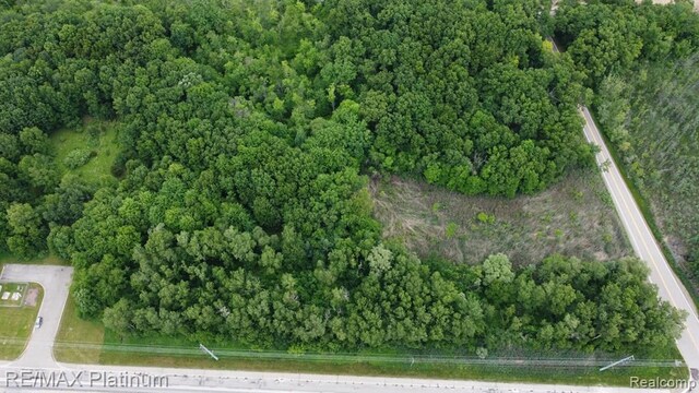 12071 Highland Rd, Hartland, MI 48353