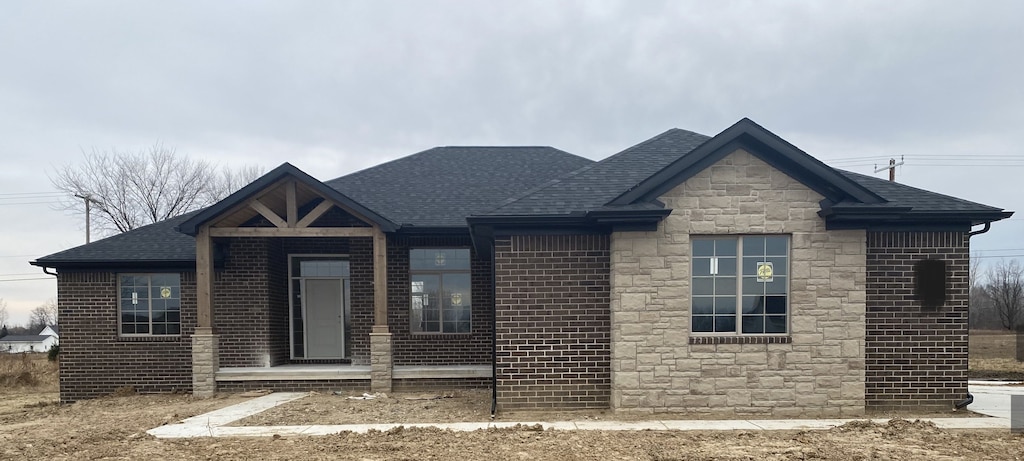 view of front of house with covered porch