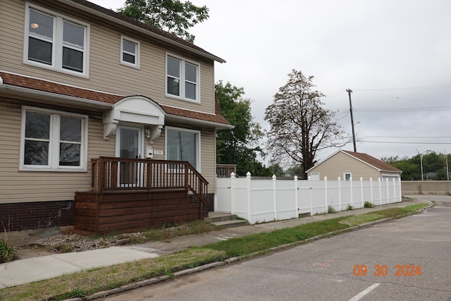 view of front of property