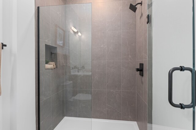 5216 Avery St Unit 9, Detroit, MI 48208 - full bathroom featuring a shower stall