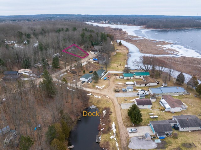 17370 Summit St, Barryton, MI 49305 - aerial view of property and surrounding area featuring property boundaries highlighted, a large body of water, and a forest