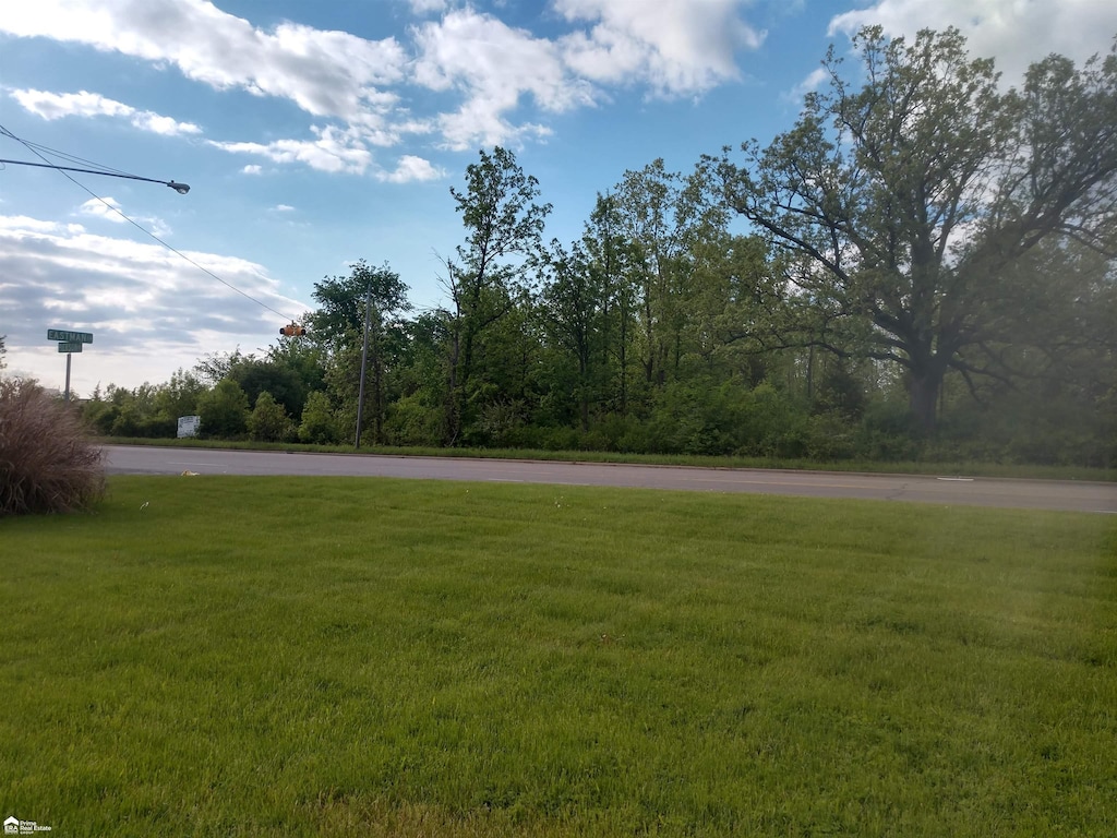 5424 Pierson Rd, Flushing, MI 48433