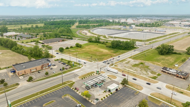 24995 Allen Rd, Woodhaven, MI 48183