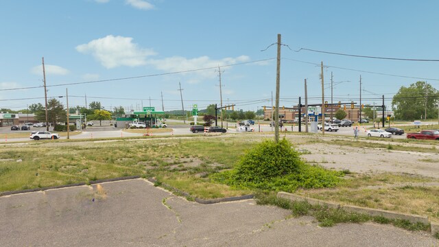 24995 Allen Rd, Woodhaven, MI 48183