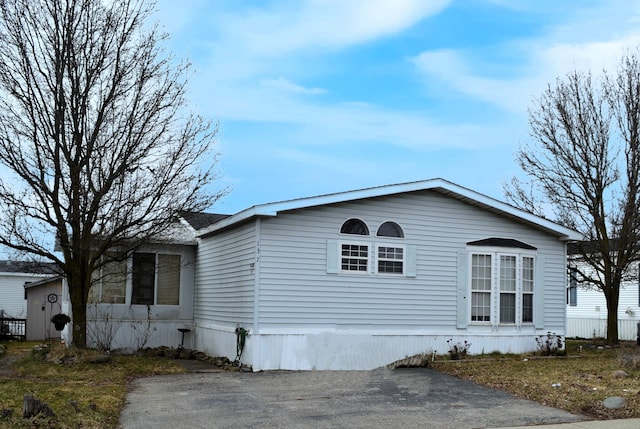 137 Scarlet Oak Ln, Oxford MI, 48371, 3 bedrooms, 2 baths house for sale