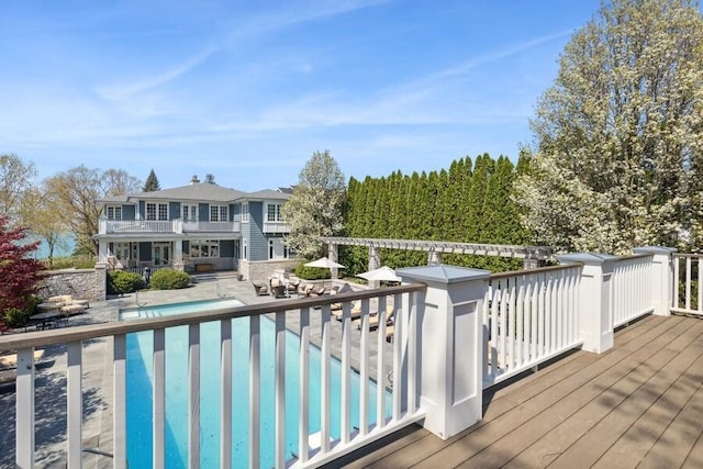 49106 Sun Valley Falls Blvd, New Buffalo, MI 49117 - deck with a patio area