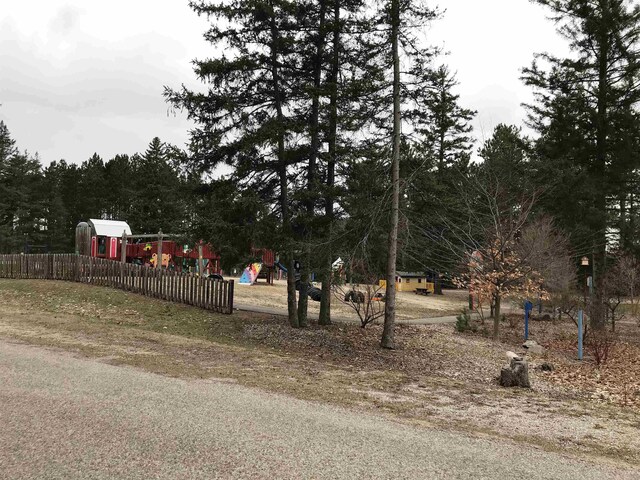 00 Howard St, Mesick, MI 49668