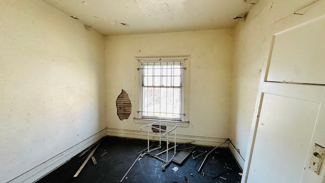 108 Mount Vernon St, Detroit, MI 48202 - empty room with baseboards
