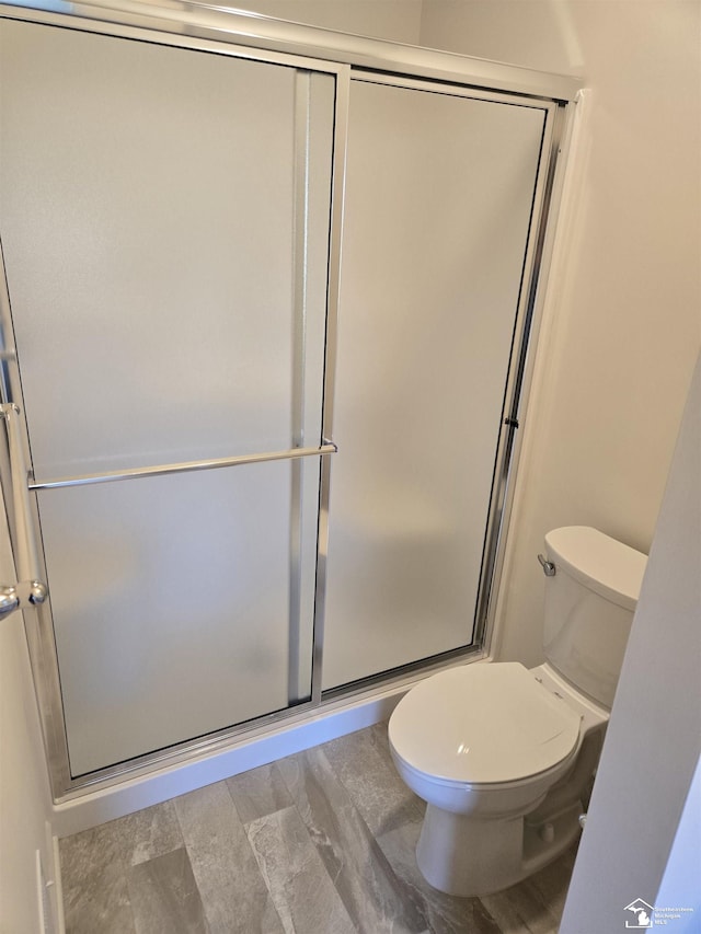 805 Plum Village Dr, Monroe, MI 48161 - full bathroom featuring toilet and a shower stall