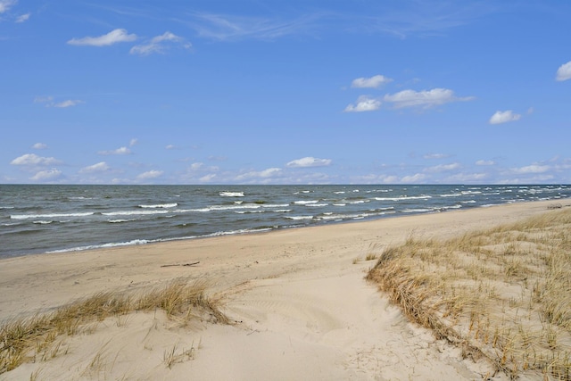 443 N Shore Dr, South Haven, MI 49090 - water view featuring local beach