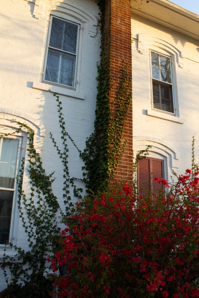 view of home's exterior