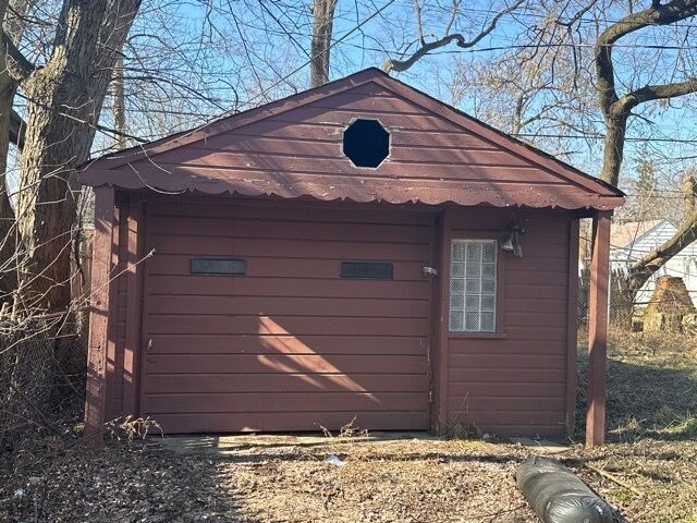 view of outbuilding