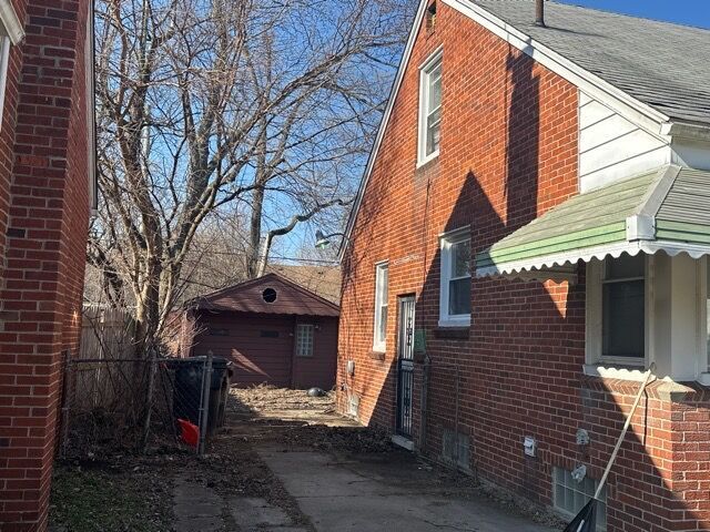 18471 E Stahelin Ave, Detroit, MI 48219 - photo 2