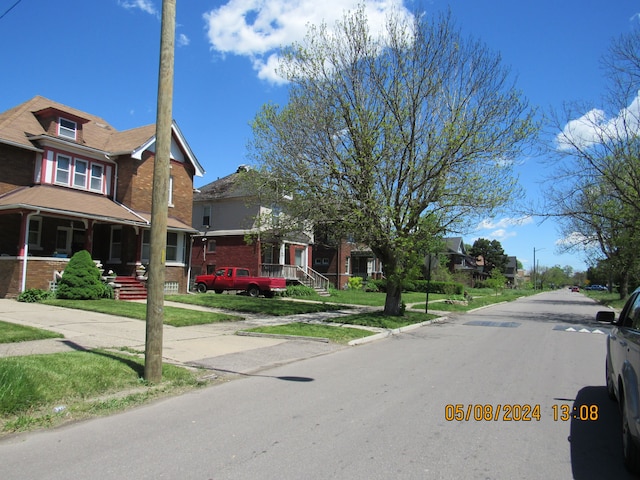 Listing photo 3 for 239 Trowbridge St, Detroit MI 48202