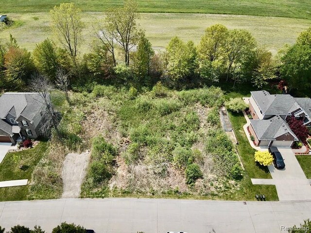 3416 Round Tree Dr, East China, MI 48054