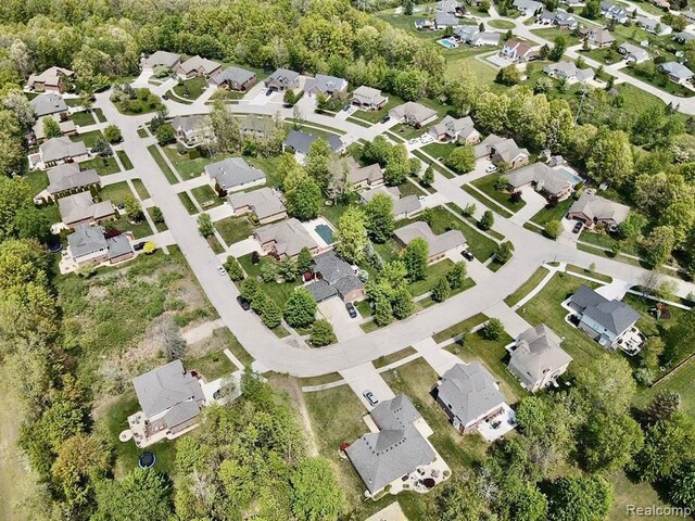 3418 Round Tree Dr, East China, MI 48054