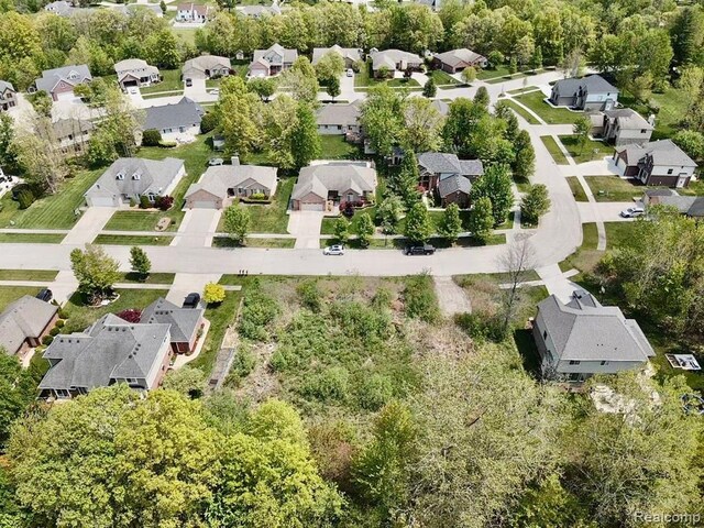 3418 Round Tree Dr, East China, MI 48054