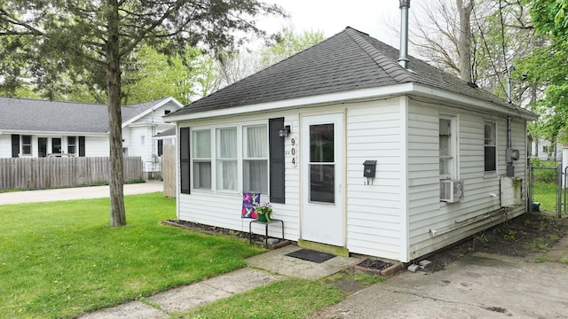 view of outdoor structure featuring a yard