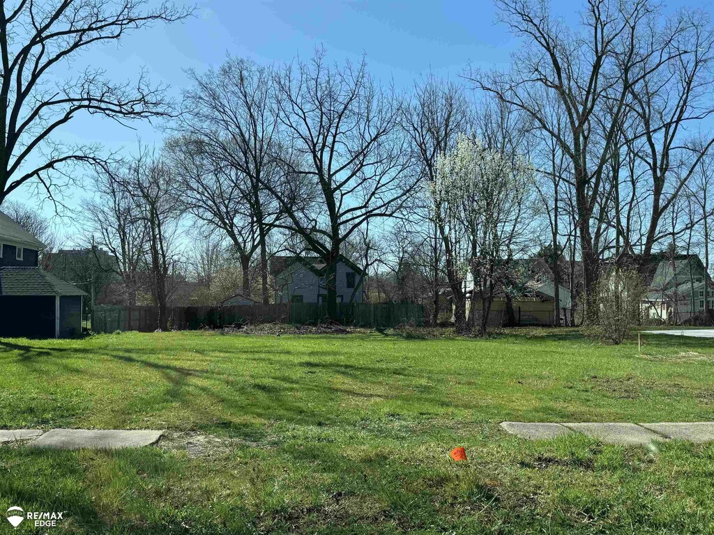 407 W 2nd Ave, Flint, MI 48503 - photo 1