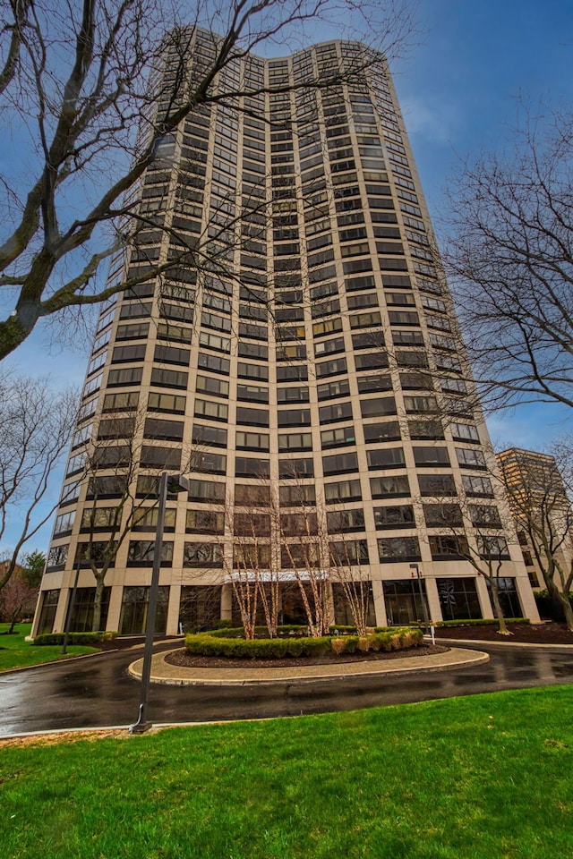 view of building exterior