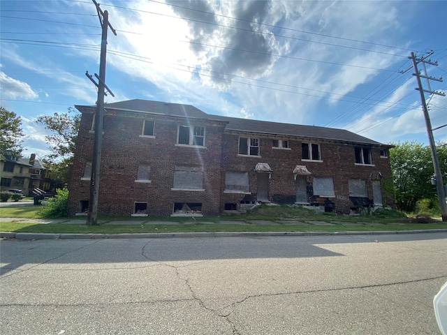 view of front of property