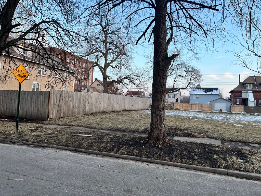 657 Blaine St, Detroit, MI 48202 - photo 1