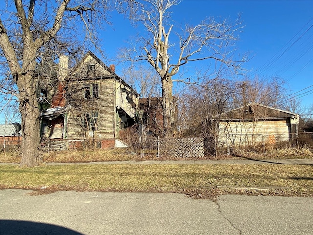 view of side of property