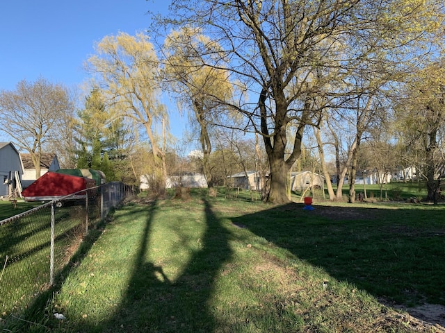 412 N Darling Ave, Fremont, MI 49412 - view of yard