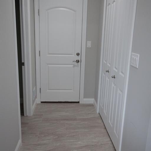 33690 N Bostwick, Farmington Hills, MI 48335 - hall featuring baseboards